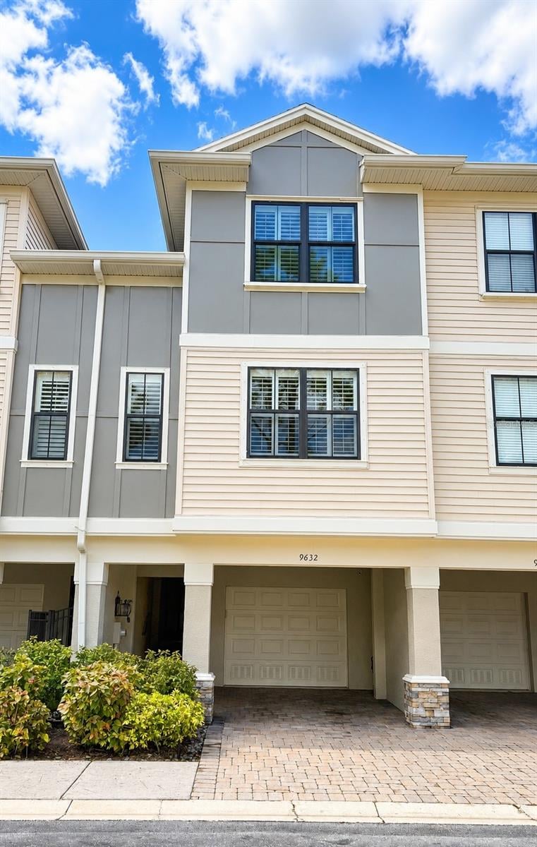 9632 Bay Grove Ln, Tampa, FL 33615