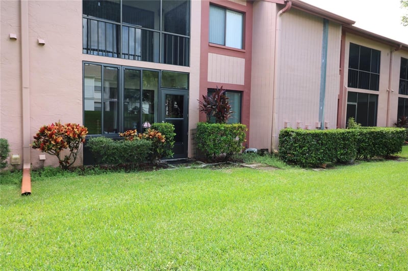 105 Lakeside Ct #6, Oldsmar, FL 34677