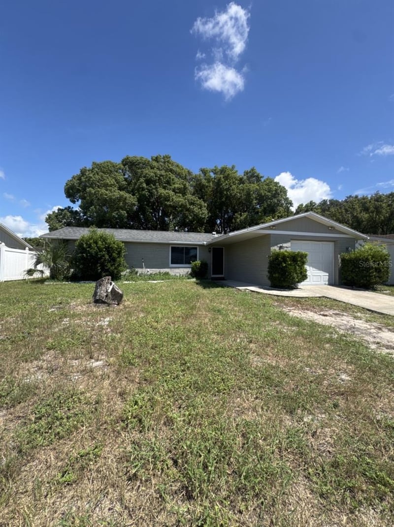8930 Windsong Ln, Port Richey, FL 34668