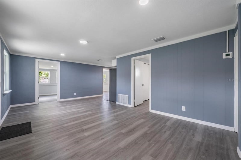 636 Stremma Rd, Largo, FL 33770