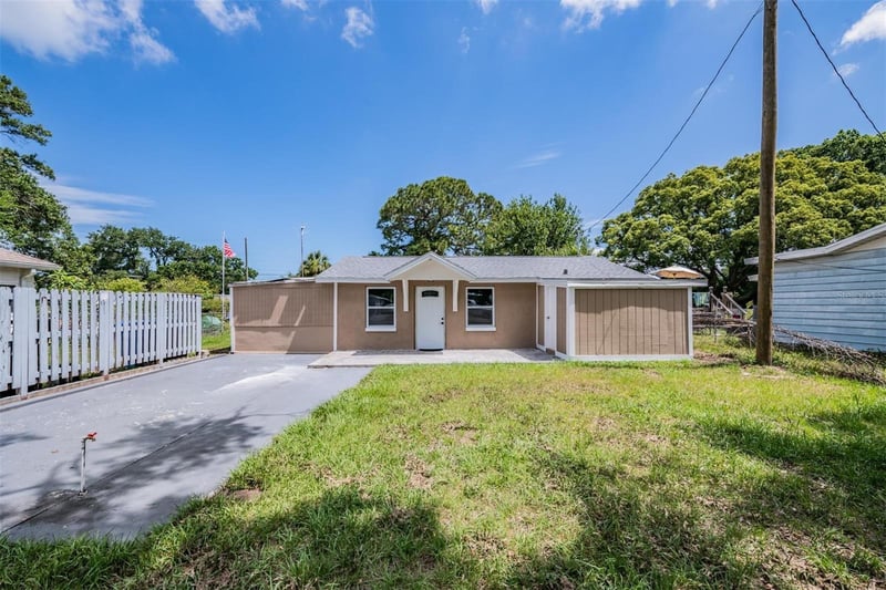 636 Stremma Rd, Largo, FL 33770