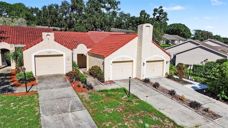 1652 Highland Club Ln, Palm Harbor, FL 34684