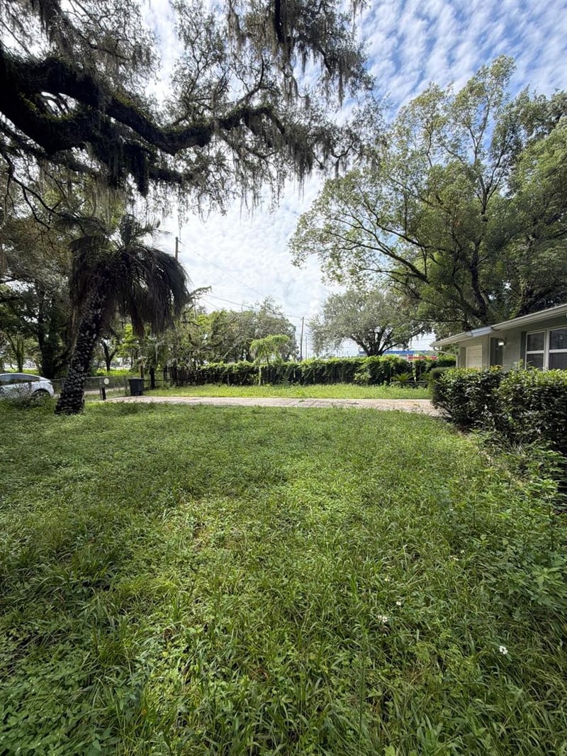 5027 Allen Rd, Zephyrhills, FL 33541