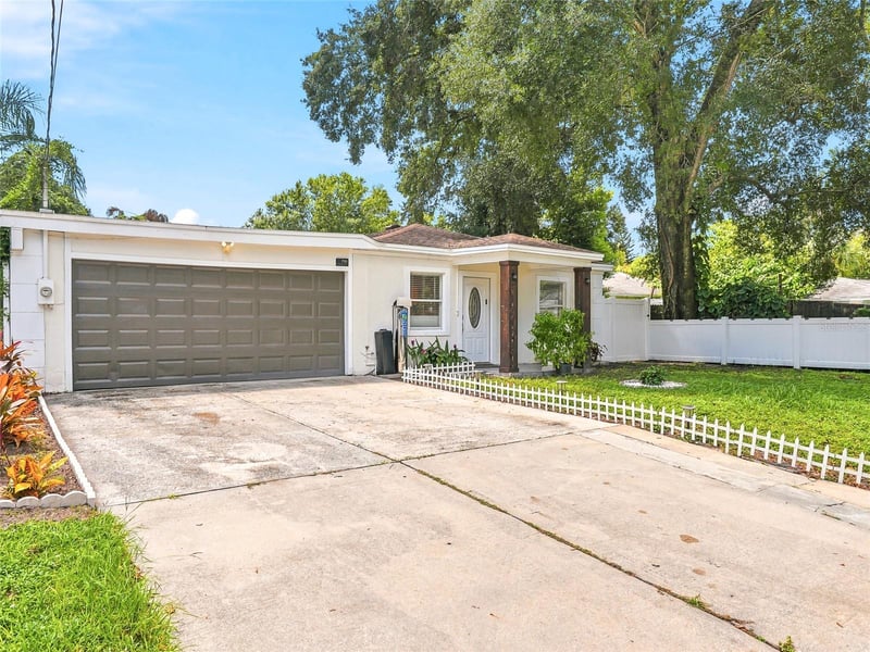 701 E Crenshaw St, Tampa, FL 33604