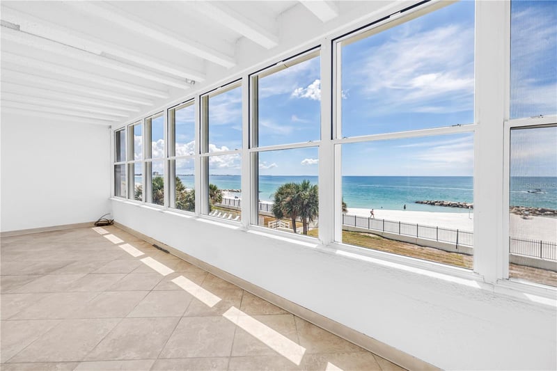 7000 Beach Pz #307, St Pete Beach, FL 33706