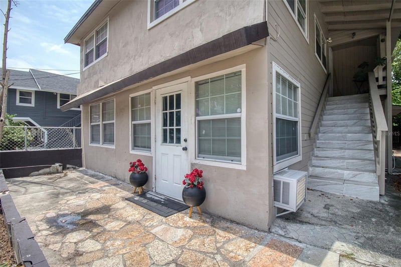 206 E Ida St, Tampa, FL 33603