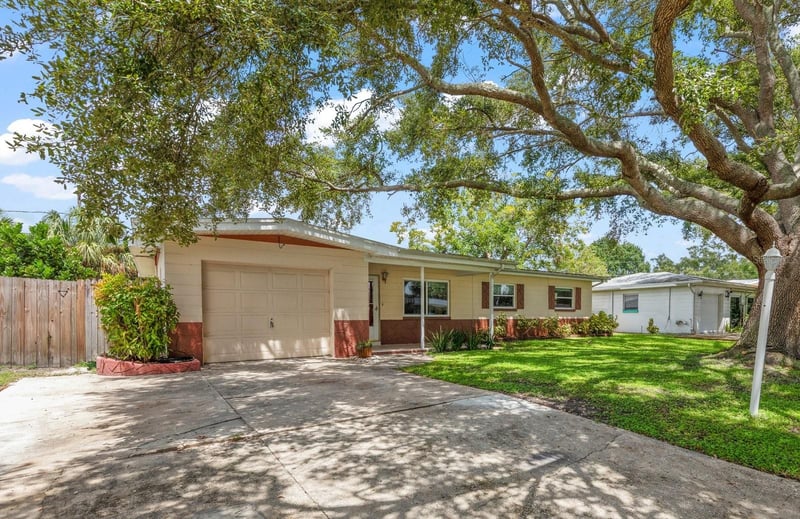 3531 Floral Dr SE, Largo, FL 33771