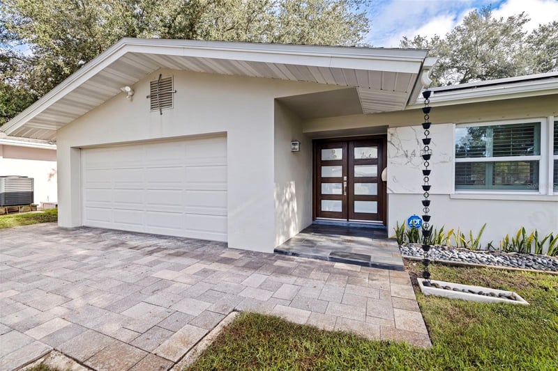 1423 42nd Ave N, St Petersburg, FL 33703