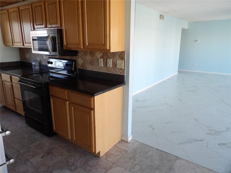 3300 Cove Cay Dr #6G, Clearwater, FL 33760