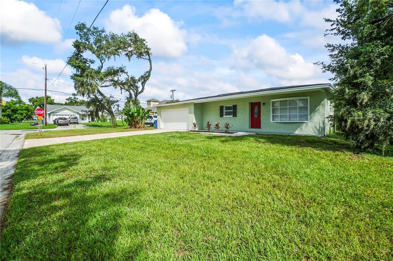 202 Gay Rd, Seffner, FL 33584