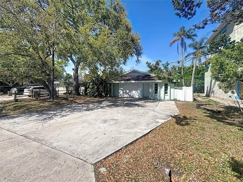 1059710595 101st Ave, Seminole, FL 33772
