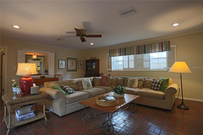 4414 W Watrous Ave, Tampa, FL 33629