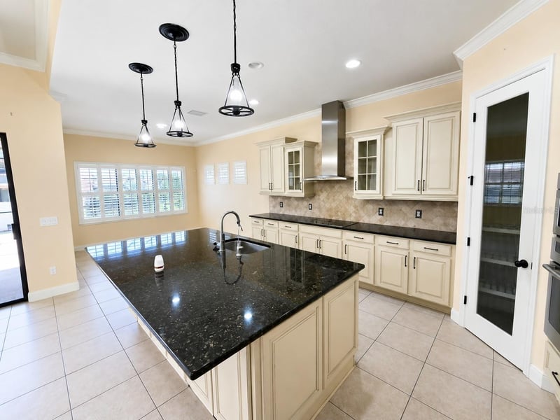 10911 Charmwood Dr, Riverview, FL 33569