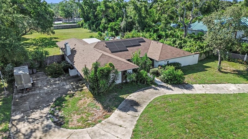 2300 Kent Dr, Largo, FL 33774