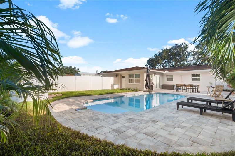 782 41st Ave NE, St Petersburg, FL 33703