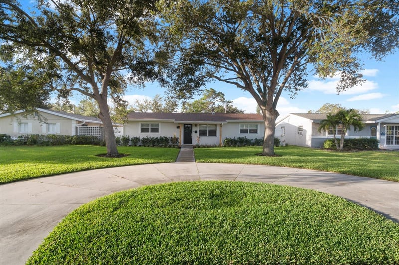 782 41st Ave NE, St Petersburg, FL 33703
