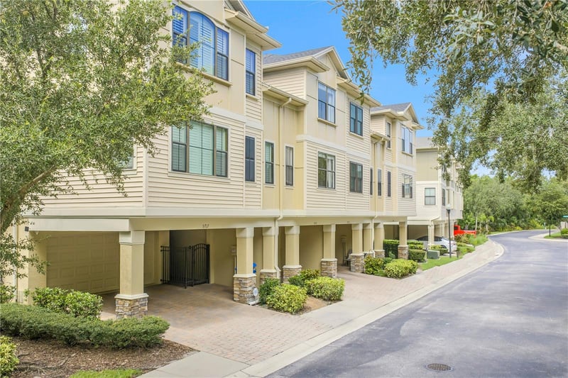 9715 Bay Grove Ln, Tampa, FL 33615