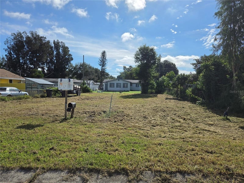 5871 43rd St N, St Petersburg, FL 33714