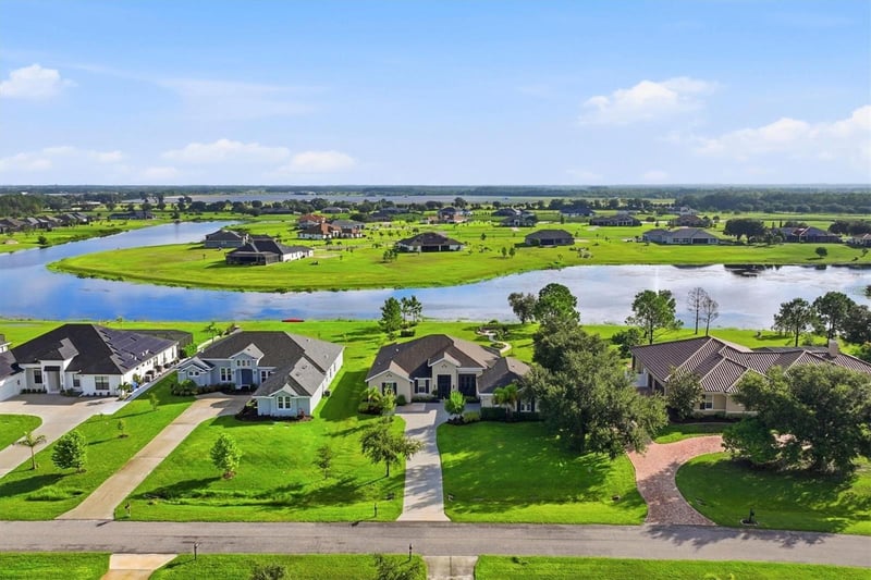 5209 Lake Venice Dr, Wimauma, FL 33598