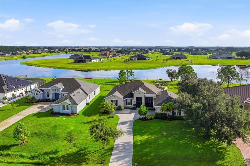 5209 Lake Venice Dr, Wimauma, FL 33598