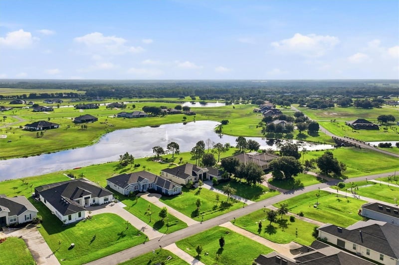 5209 Lake Venice Dr, Wimauma, FL 33598