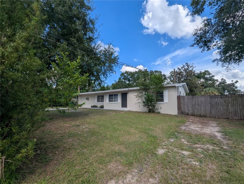 8723 N 27th St, Tampa, FL 33604