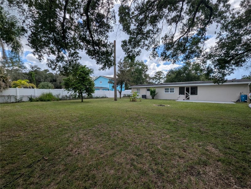 8723 N 27th St, Tampa, FL 33604