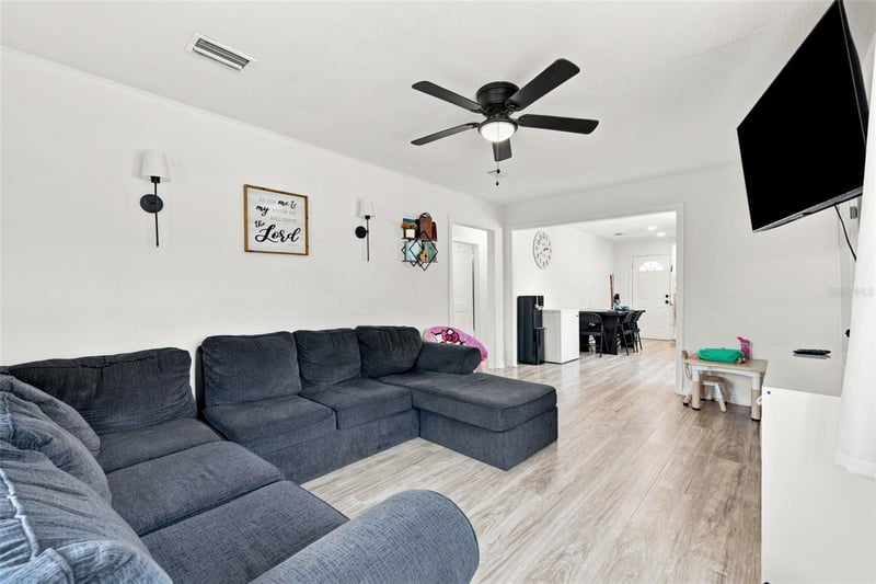 807 E Orchid Ave, Tampa, FL 33612
