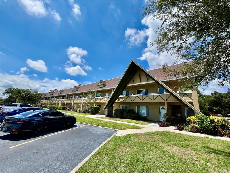 2000 World Parkway Blvd #7, Clearwater, FL 33763