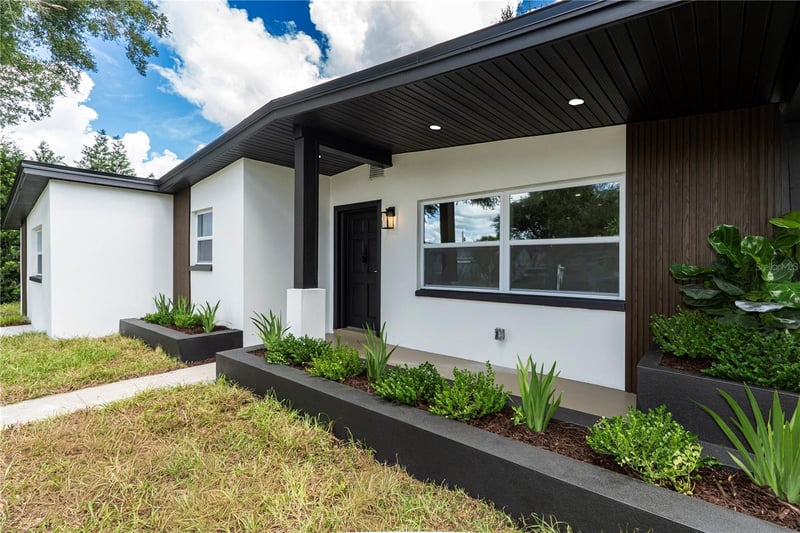 9805 N 54th St, Temple Terrace, FL 33617