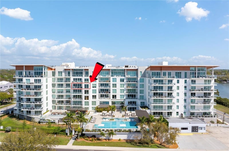 1020 Sunset Point Rd #505, Clearwater, FL 33755