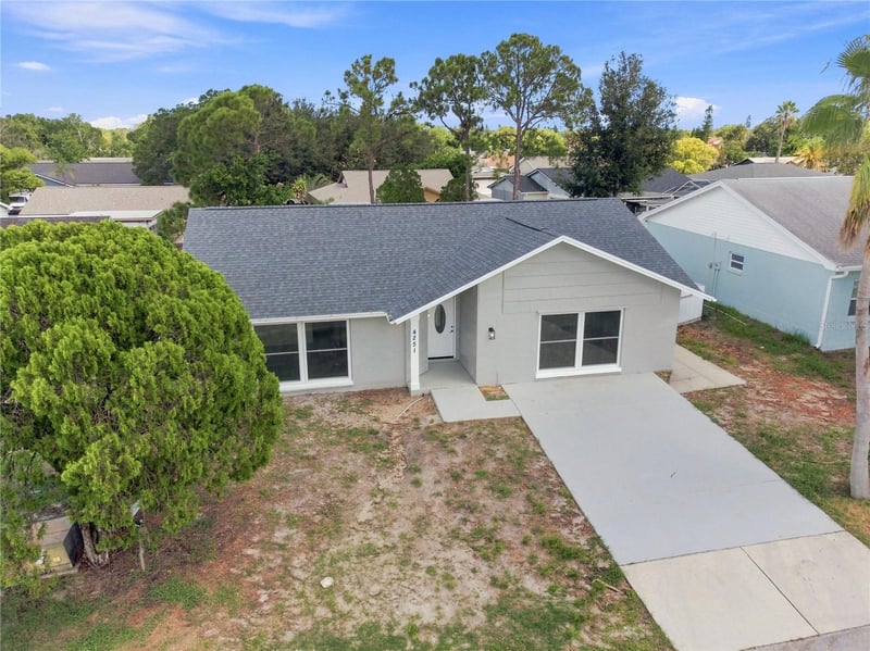 4251 Woodfield Ave, Holiday, FL 34691