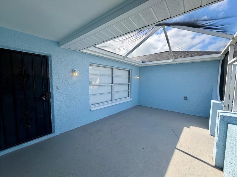 1202 Mandarin Dr, Holiday, FL 34691