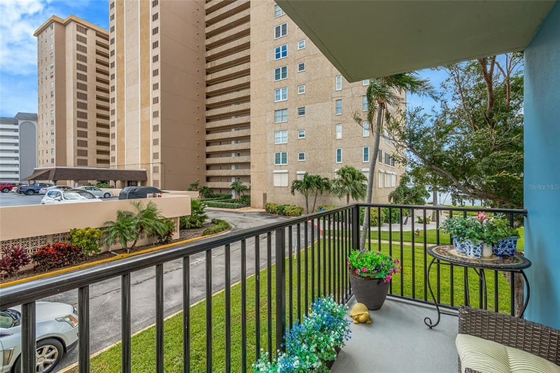 5220 Brittany Dr S #201, St Petersburg, FL 33715