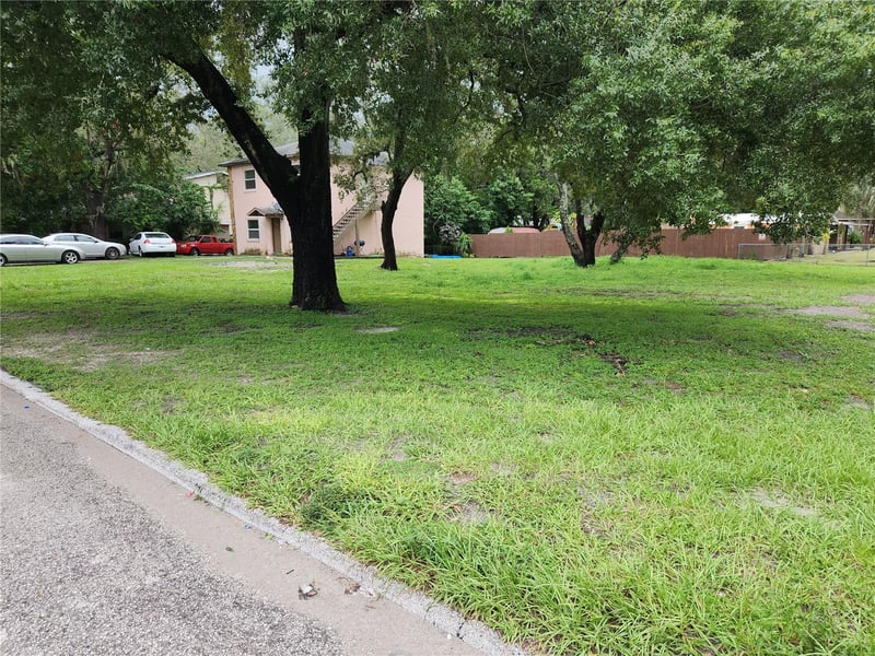 1006 E Poinsettia Ave, Tampa, FL 33612
