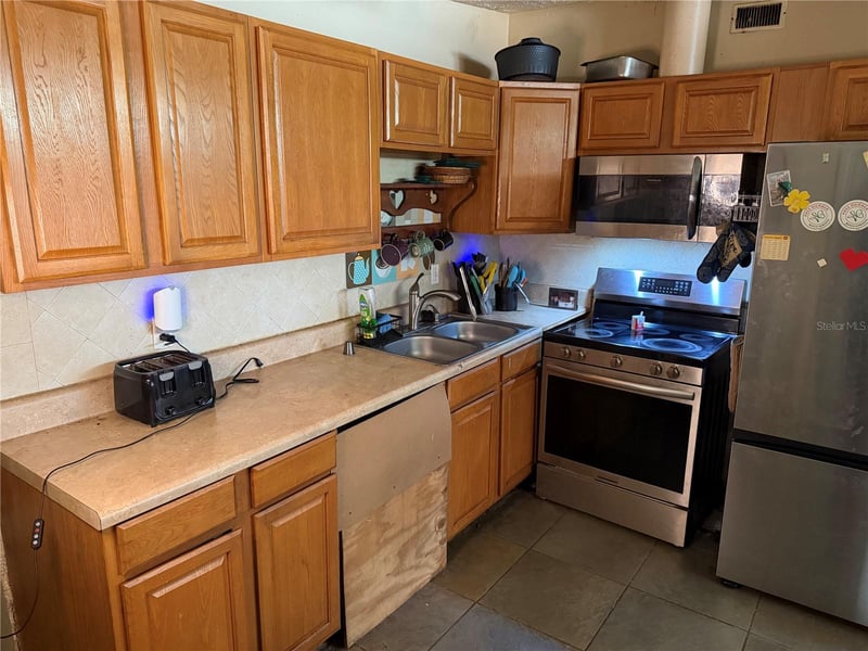 3011 Florida Blvd, Bradenton, FL 34207