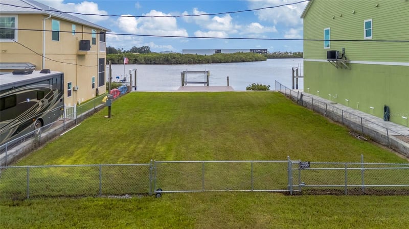 6522 Seaview Blvd, Hudson, FL 34667