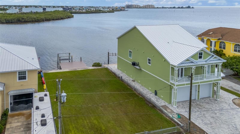 6522 Seaview Blvd, Hudson, FL 34667