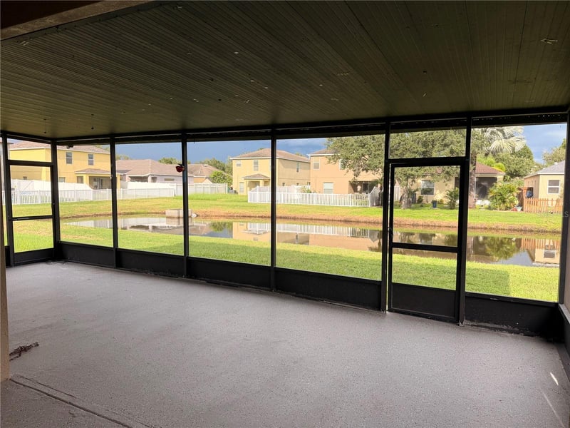 1824 Atlantic Dr, Ruskin, FL 33570