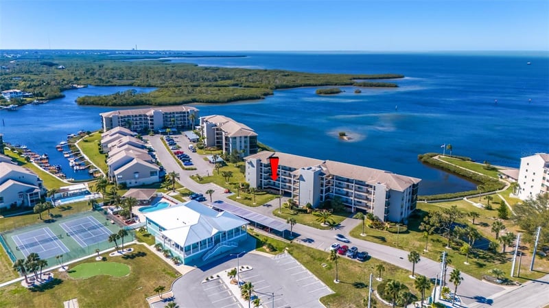 8251 Brent St #912, Port Richey, FL 34668
