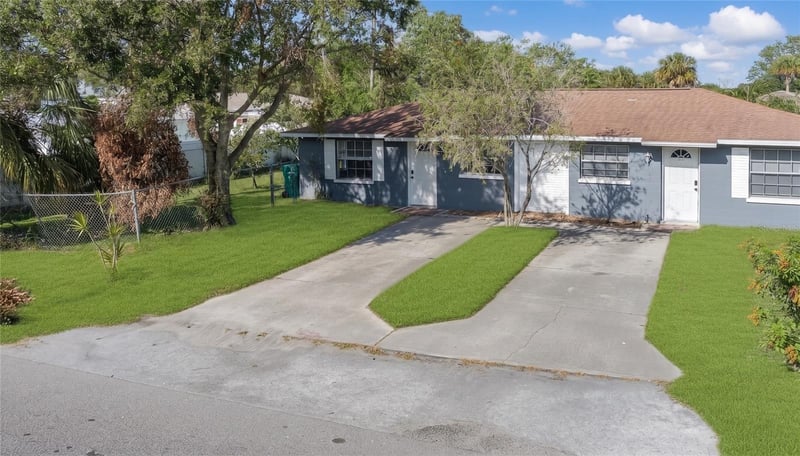 1324 59th Ave E, Bradenton, FL 34203