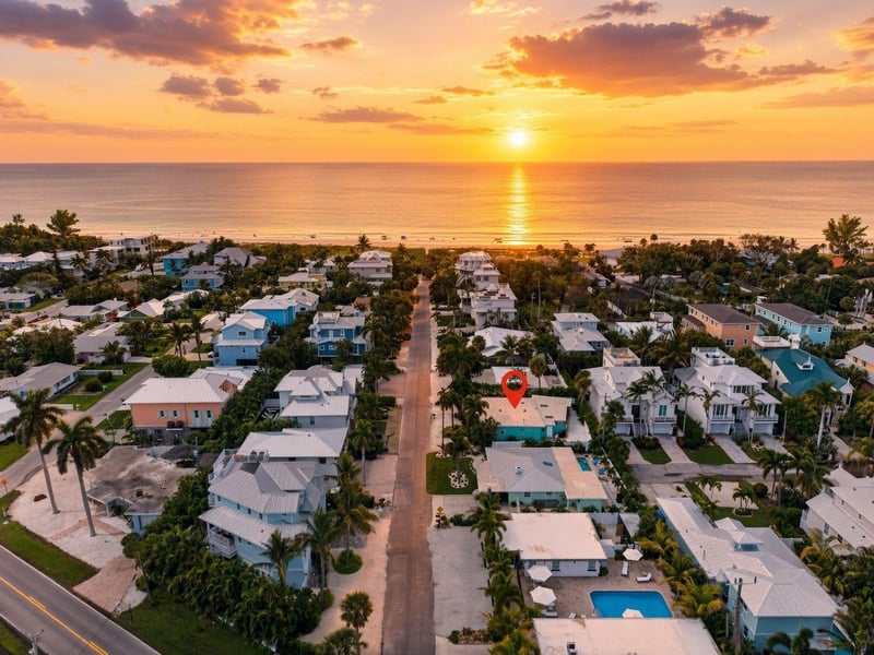 114 81st St, Bradenton Beach, FL 34217