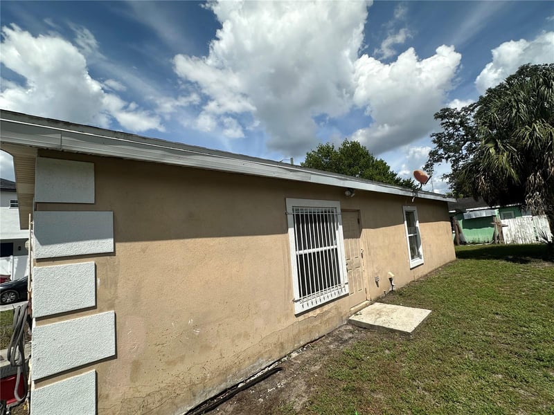 2305 E 28th Ave, Tampa, FL 33605
