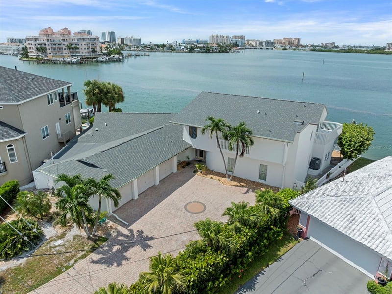 290 Bayside Dr, Clearwater, FL 33767