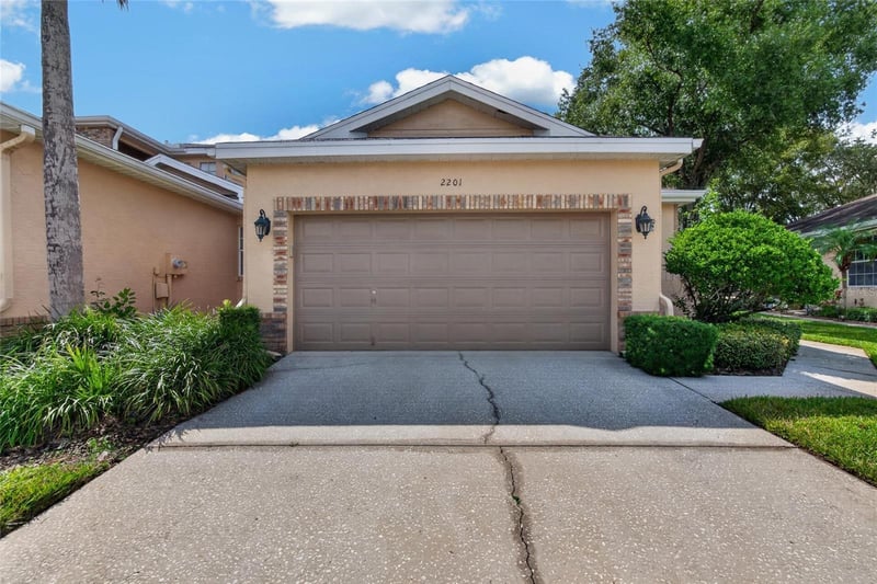 2201 Preservation Dr, Plant City, FL 33566