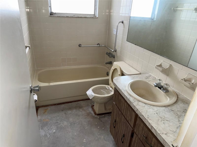 8019 Colton Dr, Port Richey, FL 34668