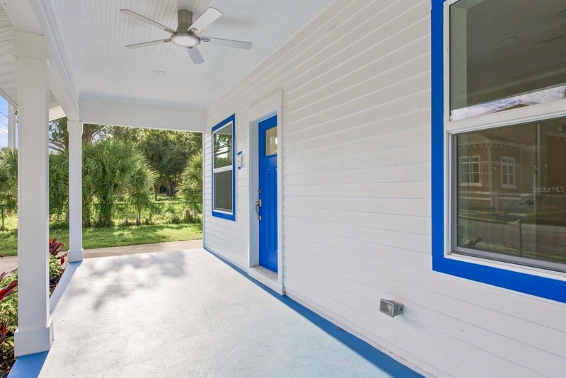 112 E Martin Luther King Jr Dr, Tarpon Springs, FL 34689