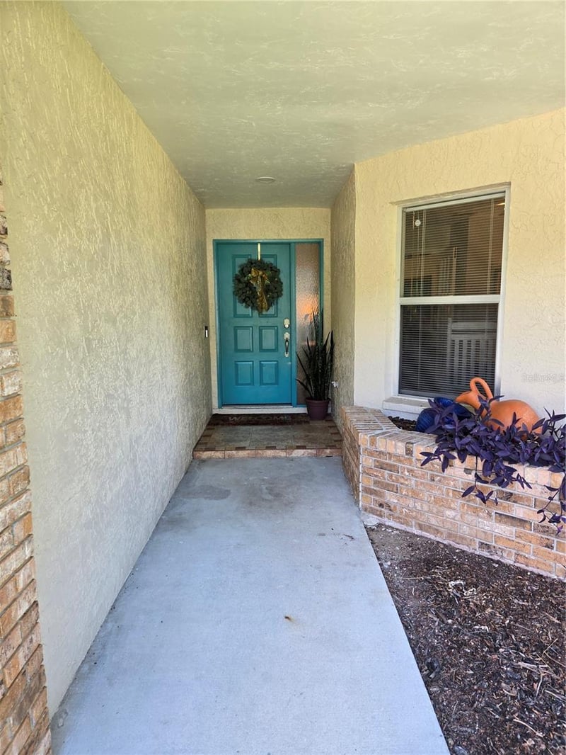 5627 29th Street Cir E, Bradenton, FL 34203
