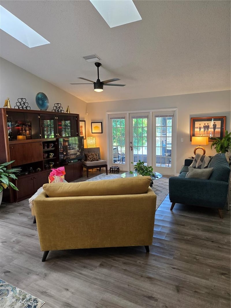 5627 29th Street Cir E, Bradenton, FL 34203