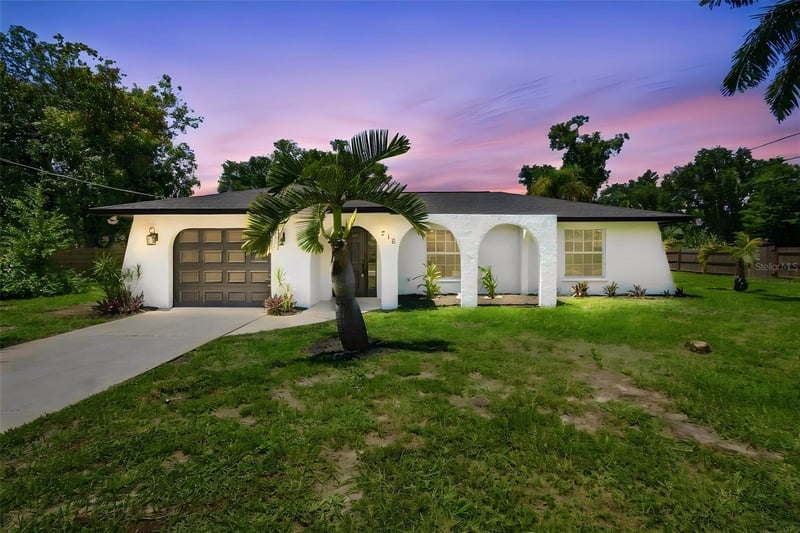 216 23rd St E, Bradenton, FL 34208